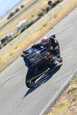 media/Oct-15-2023-TrackXperience (Sun) [[85198ff50b]]/Group 2/session 4 turn 3/